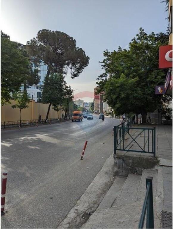 Apartament me qera 2+1 tek Rruga Elbasanit