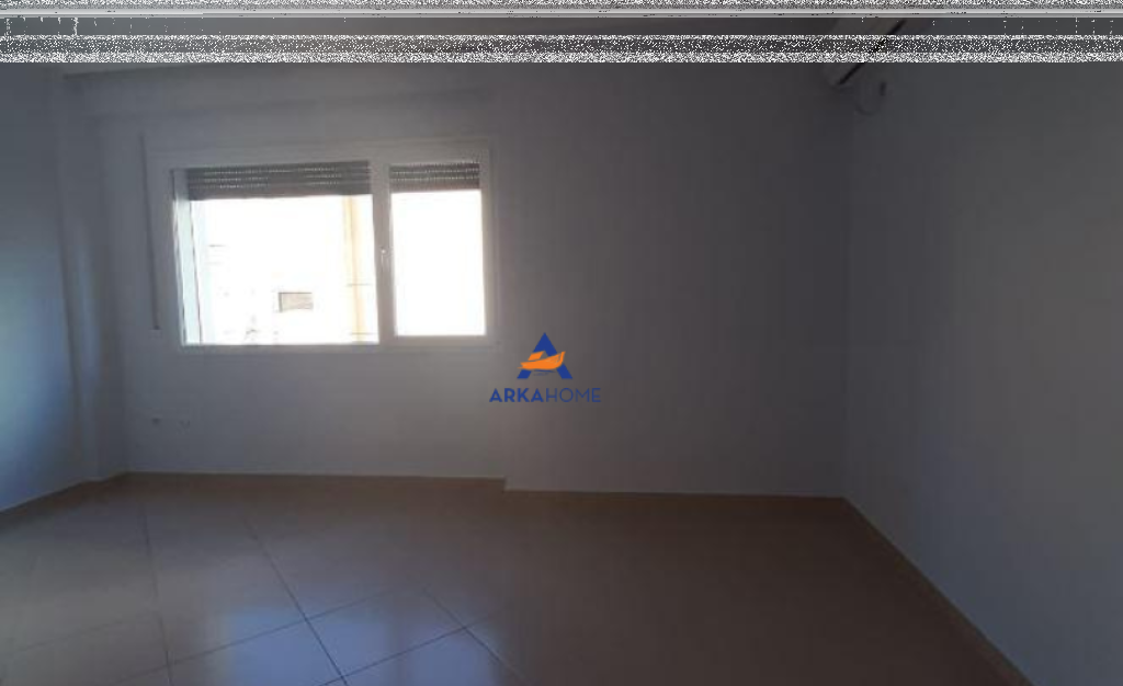 LOCALE COMMERCIALE IN AFFITTO 95M2 "JERONIM DE RADA, VICINO AL CENTRO TOPTANI" 800 EURO
