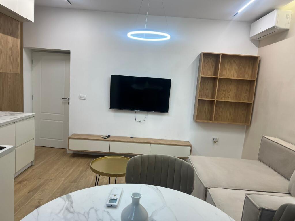 Apartment 2+1 for rent at Rr Kavajes 650€ (gross)!
