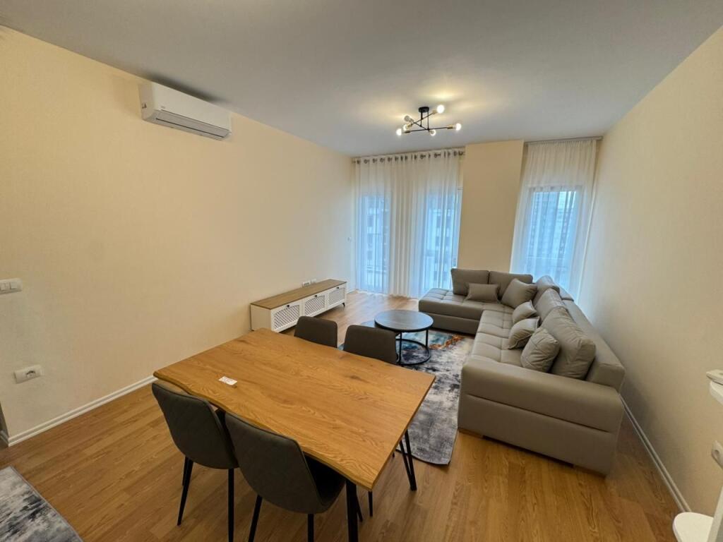 🏡 Affittasi appartamento moderno 1+1 a Zogu i Zi – Ring Center