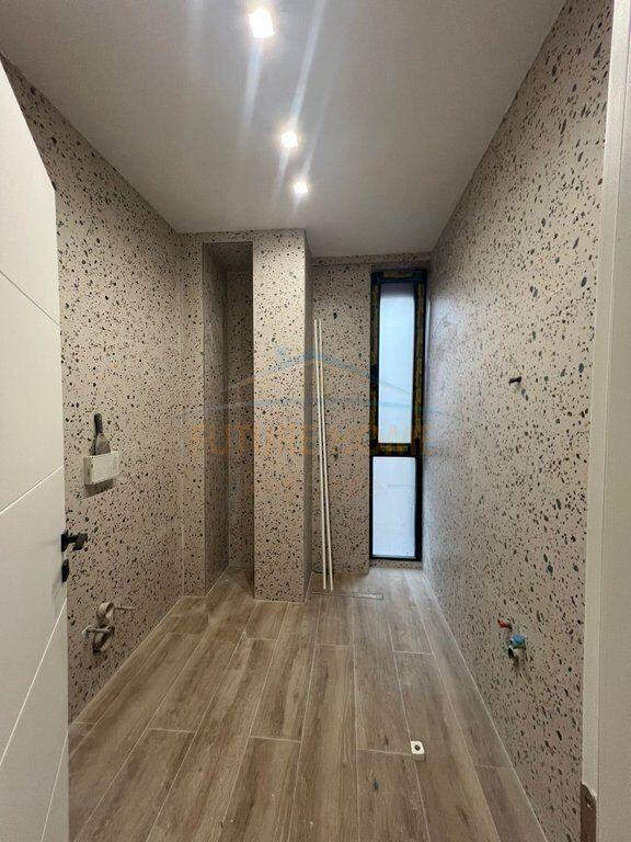 For Rent, Business Premises, New Market