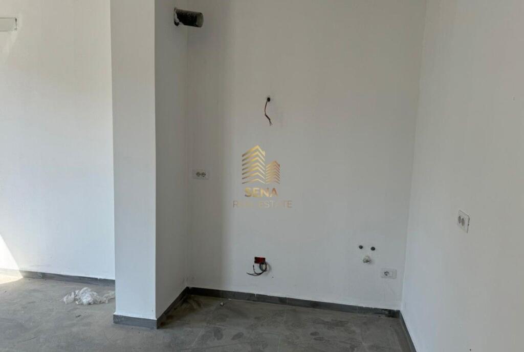 Qira, Ambient per zyra, 1+1+blk, Bulevardi i Ri, 500 Euro/muaj