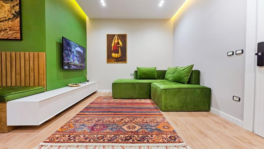 2 studi con vista mare in vendita a Vlore