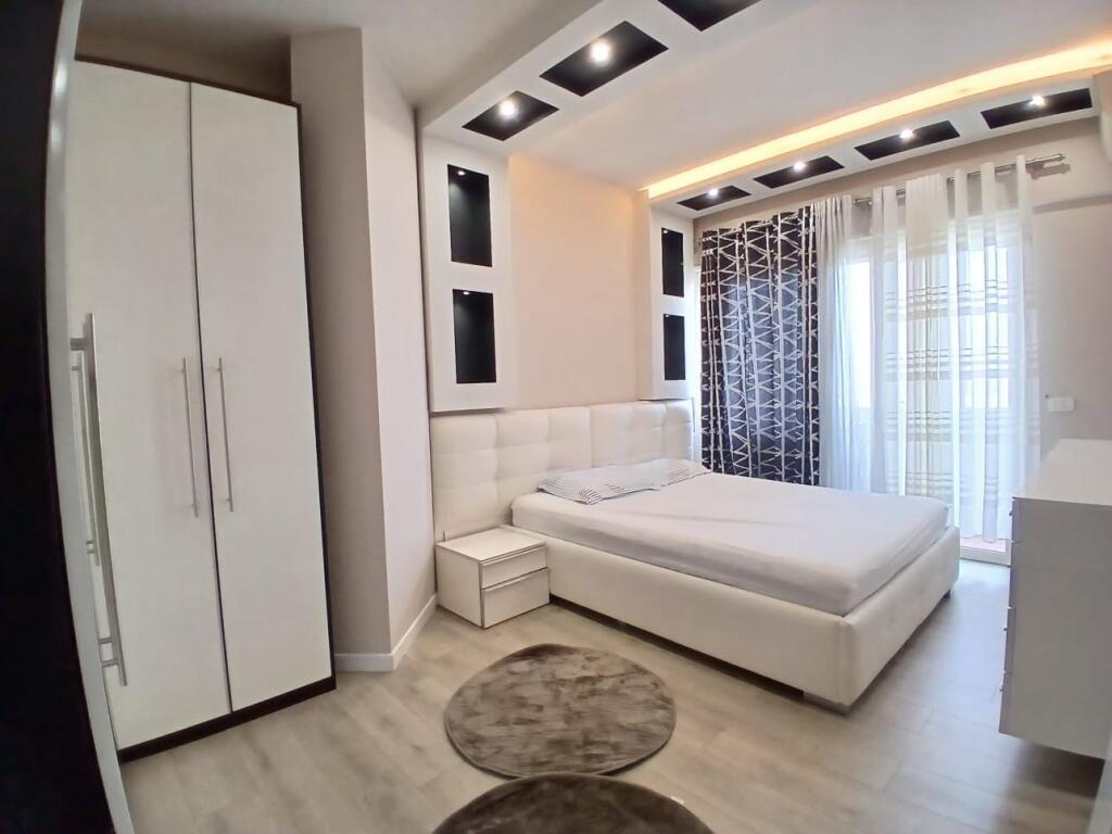 Jepet me qira 1+1 KOMUNA E PARISIT 650€