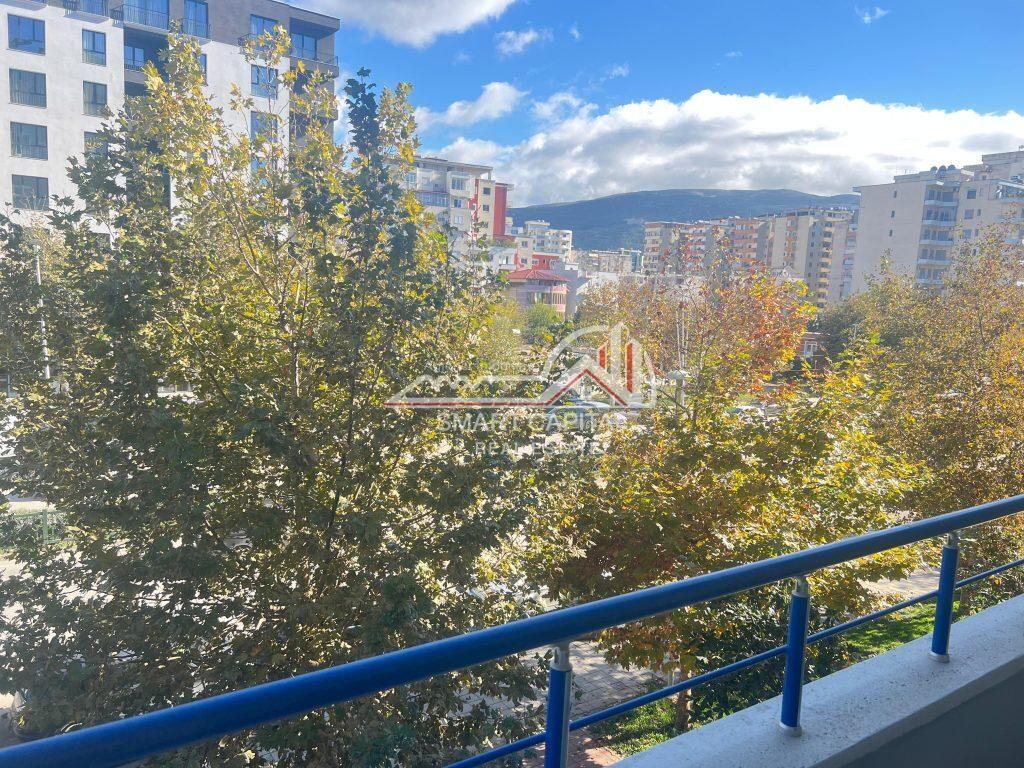 JEPET APARTAMENT ME QIRA 1+1 NE TRANSBALLKANIKE VLORE!!