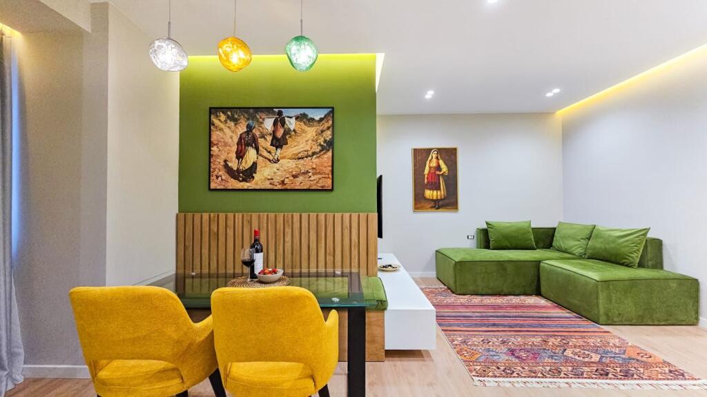 2 studi con vista mare in vendita a Vlore