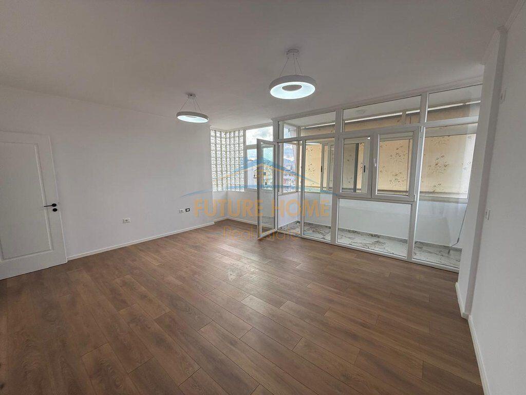 Shitet, Apartament 2+1+2, Mine Peza, Tiranë.