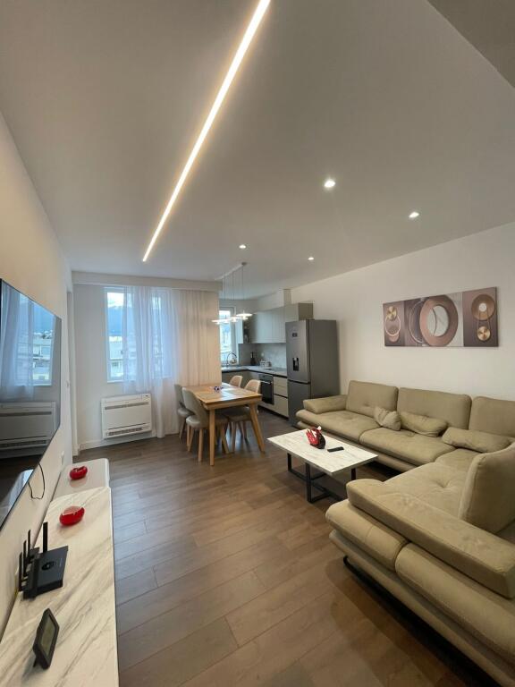 🏡Jepet me qera apartament 2+1+ballkon tek Mine Peza  1000€!