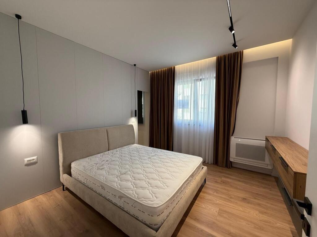 Apartament 2+1 per shitje tek Ish-Fusha e Aviacionit.