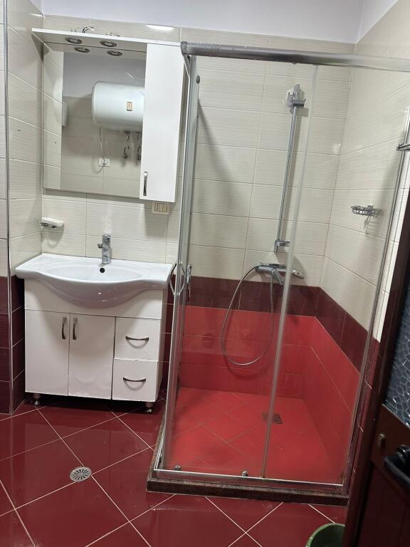 Apartament 2+1 per qira