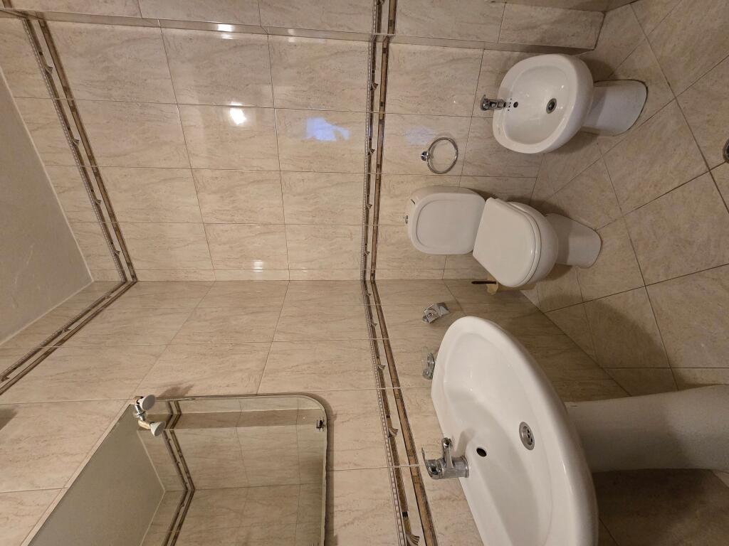 Jepet apa me qira 2+1+2 Bllok