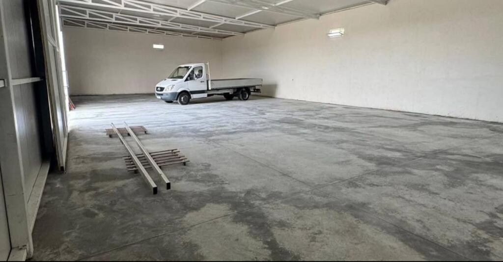 KAPANON ME QERA 350 M2 KAMEZ 100.000 LEKE