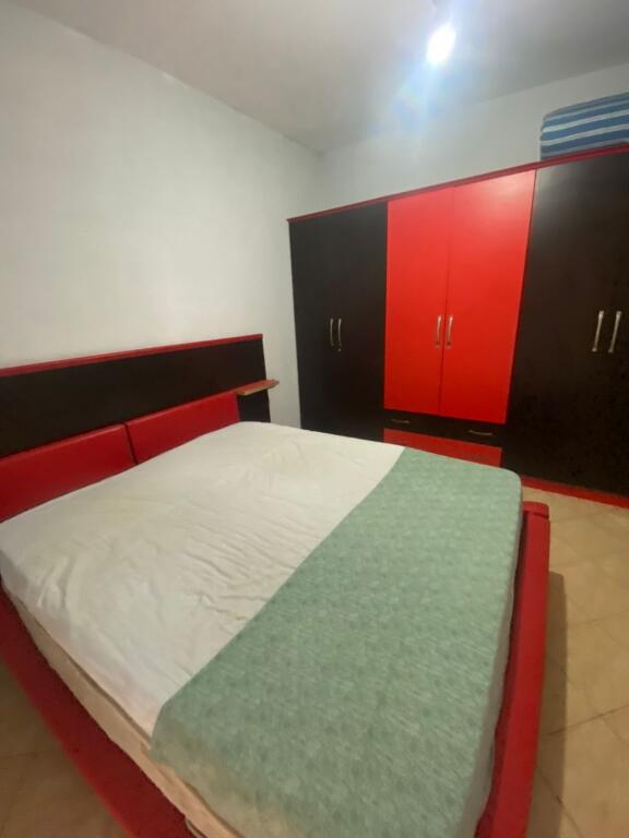 Shitet apartment 1+1 mobiluar hipoteke  kat 3 ekzistuess122900 eu