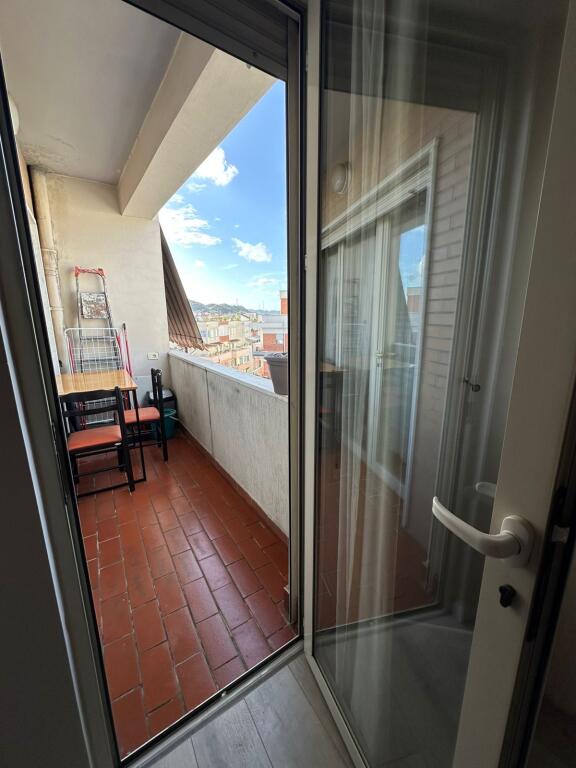 1+1, furnished at kristal center commune, price 650 euro