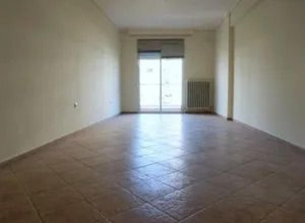 Office for Rent 1+1 Near the New Market (ID BZ2498) Tirana