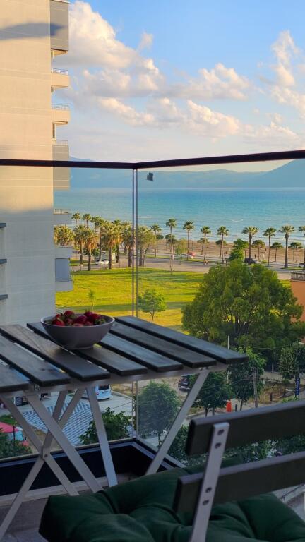 2 studi con vista mare in vendita a Vlore