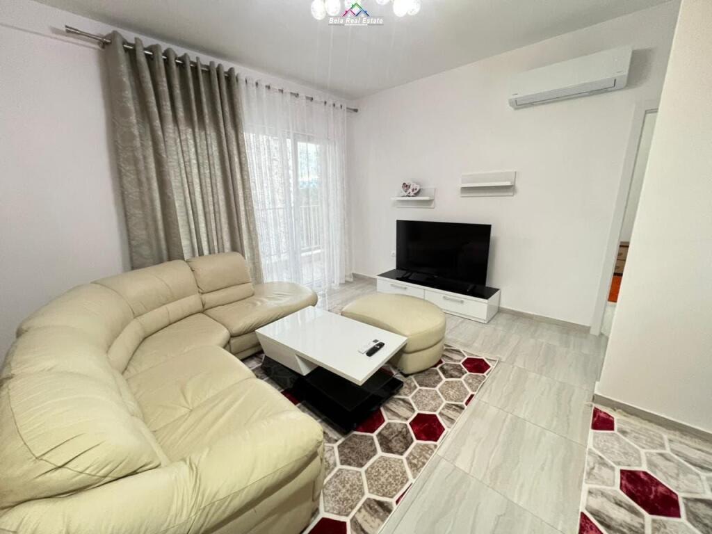 Apartament Me Qera 1+1 Tek Zogu i Zi (ID B2101330) Tirane