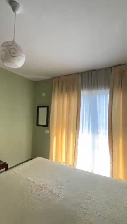 🏡 Apartament 2+1 për Qira – pranë Kristal Center, Tiranë