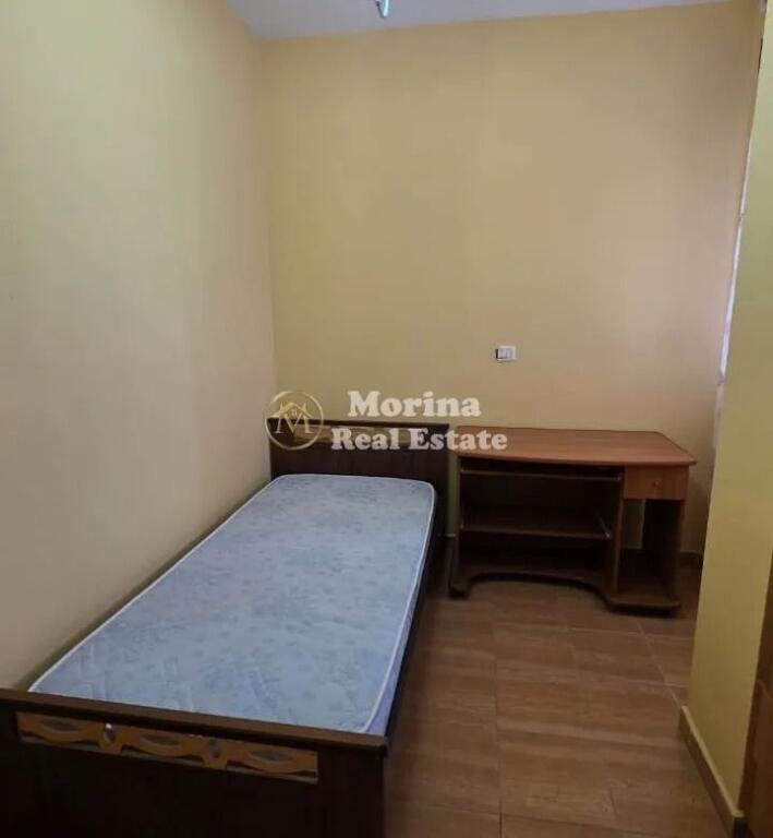 Shitje, Apartament 2+1+2wc, Prane Pazarit te Ri- Zyrat e Punes, 220.000 euro