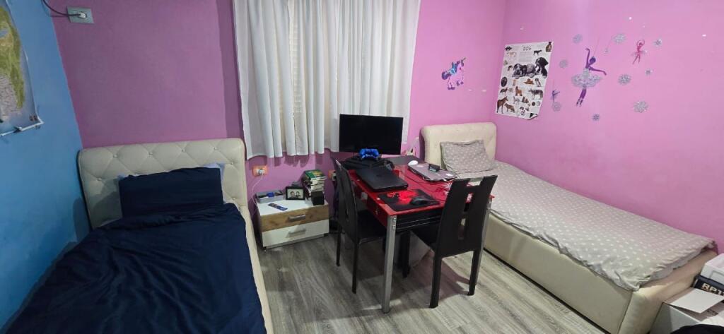 🏢Pak minuta larg Ambasades Amerikane,Rr.Drago Siliqi,jepet me qera apartament2+1,i mobiluar 65,000Leke