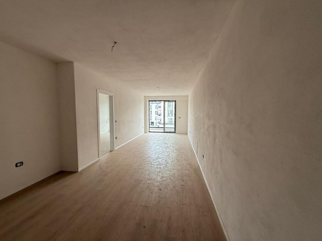 Shitet Apartament 1+1 ,Tek Kompleksi Turdiu