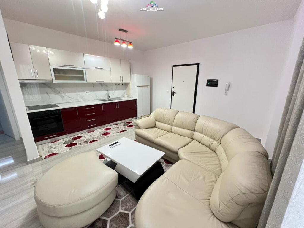 Apartament Me Qera 1+1 Tek Zogu i Zi (ID B2101330) Tirane