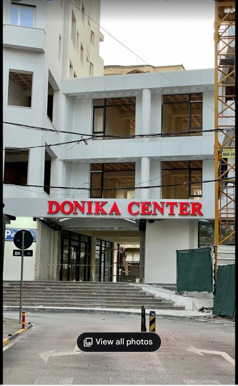 2+1,bosh per zyra ose banim,te donika center rruge e durresit,cmimi 900 euro