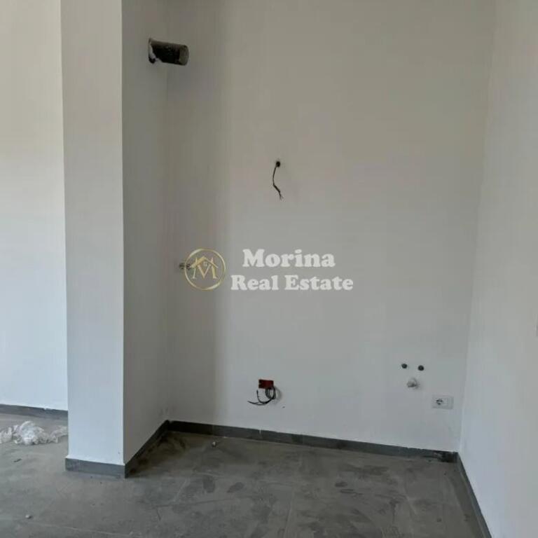 Qera, Ambient Biznesi, Stacioni I Trenit — Rruga Karl Gega, 500 euro/muaj