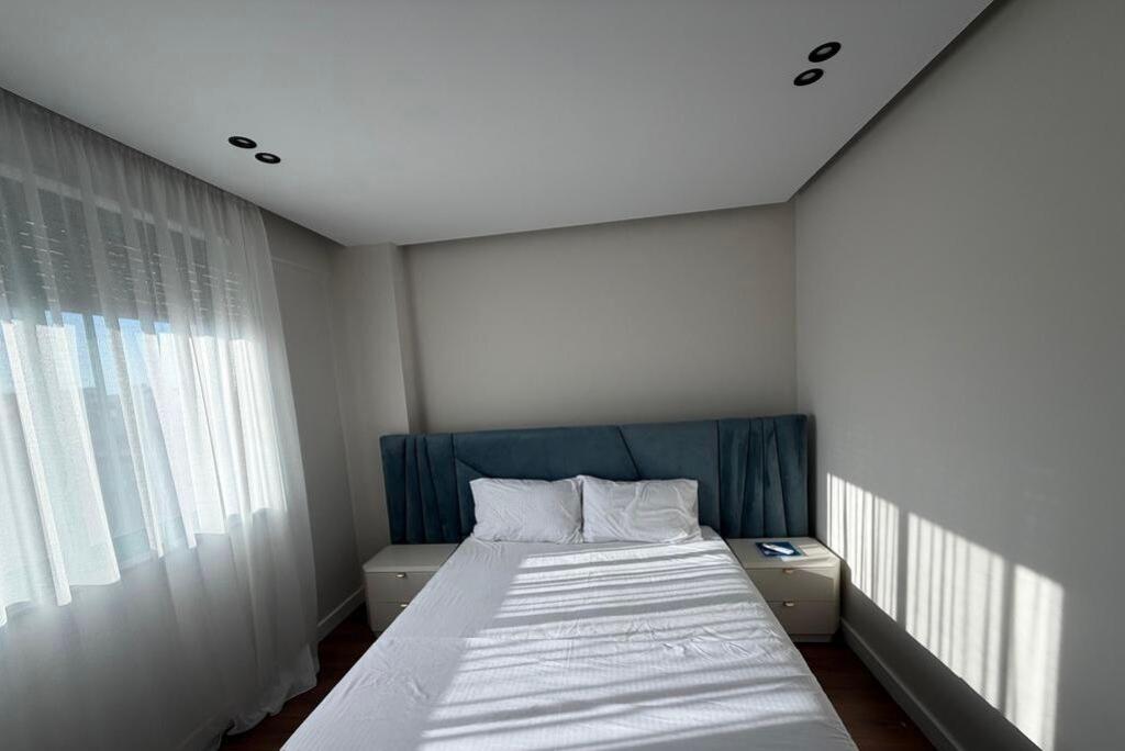 Apartament Modern 2+1+2 me Qira në Zonën e Hoxha Tahsim