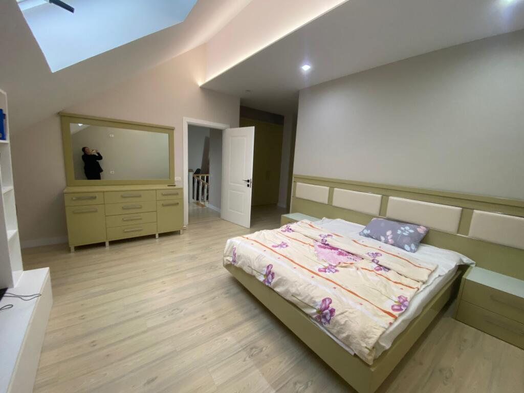 For rent 3+2 penthouse +parking lake that 1999 ru