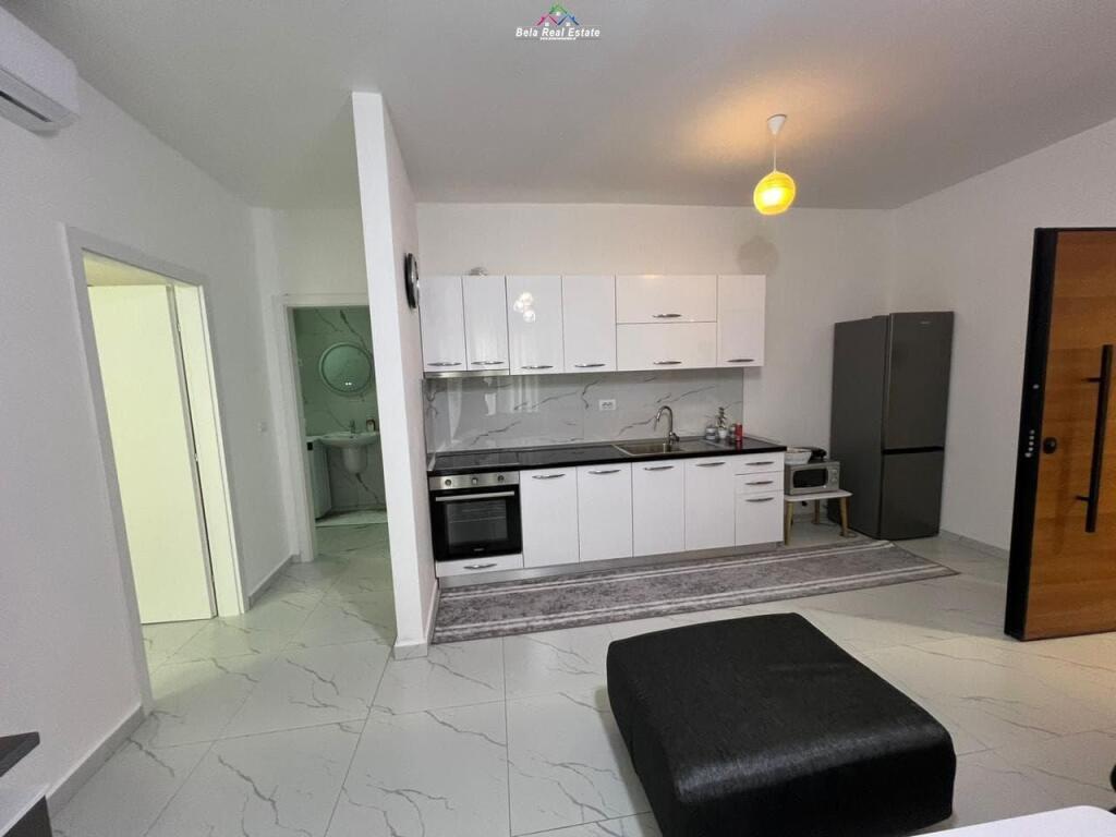 Apartament Me Qera 1+1 Tek Zogu I Zi (ID B2101329) Tirane