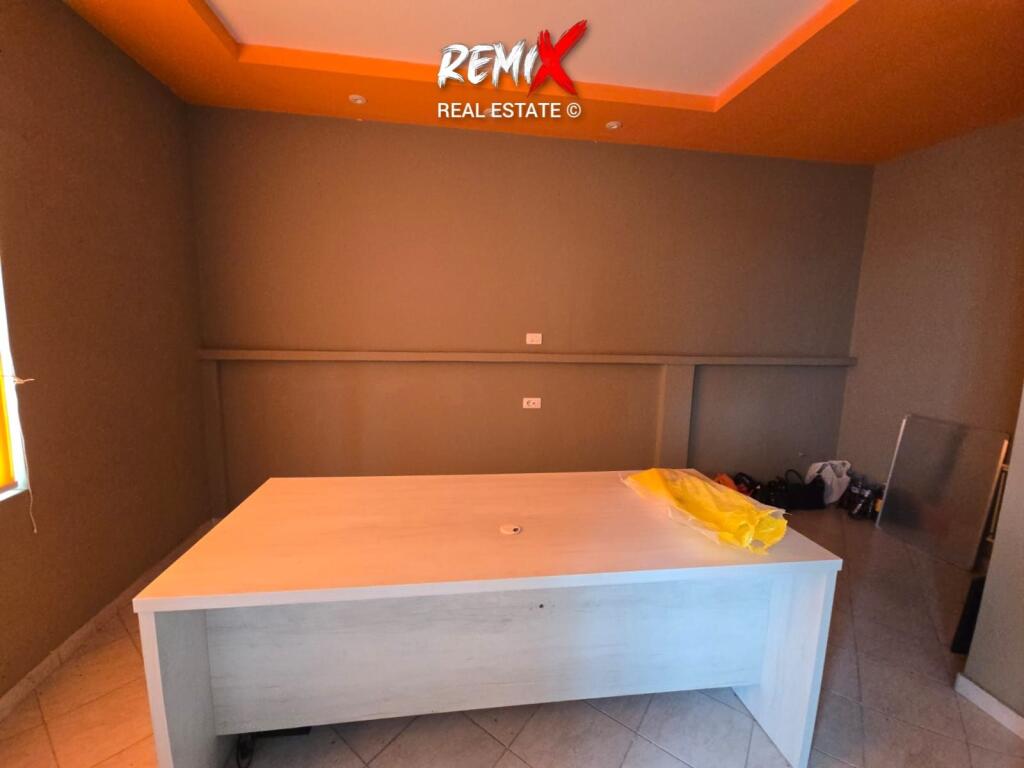 BUSINESS PREMISES FOR RENT ON THE STREET FRONT