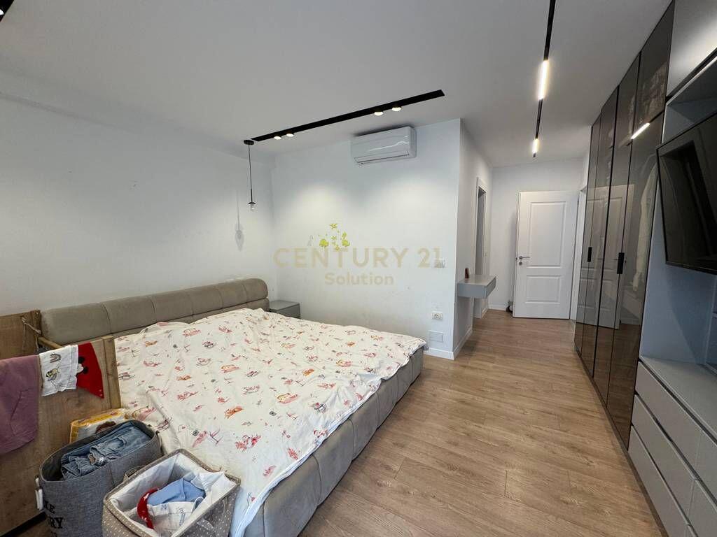 VENDIAMO 2+1 VICINO ALLA MOSCHEA AL GIARDINO BOTANICO 300.000 €