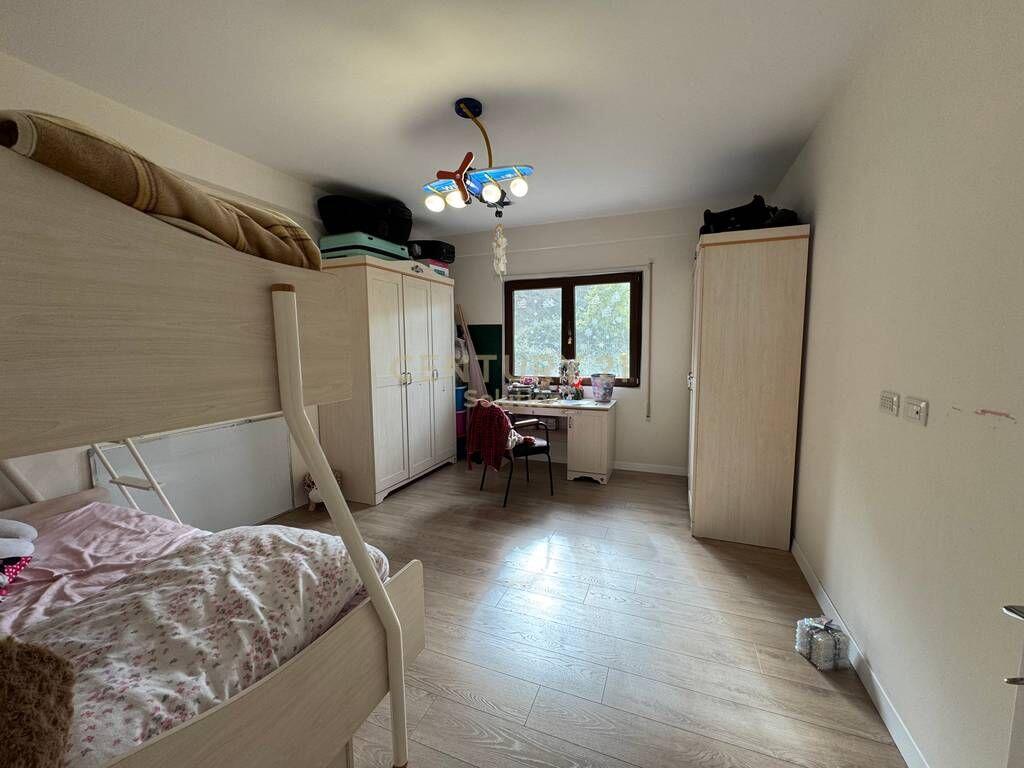 VENDIAMO 2+1 VICINO ALLA MOSCHEA AL GIARDINO BOTANICO 300.000 €