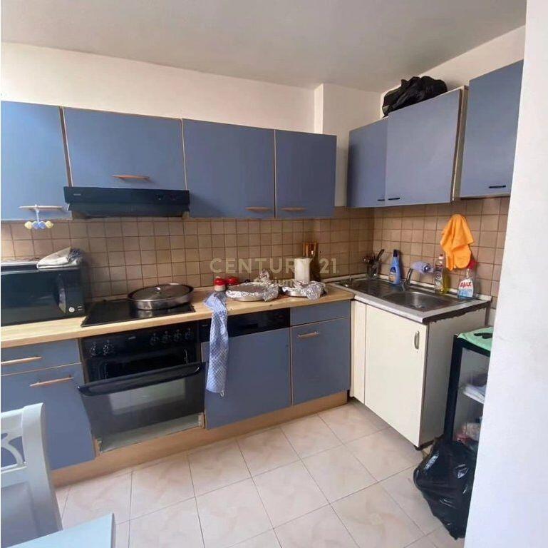 SI AFFITTO IL SECONDO PIANO DI UNA VILLA A BRRYL! 550 € /Mese