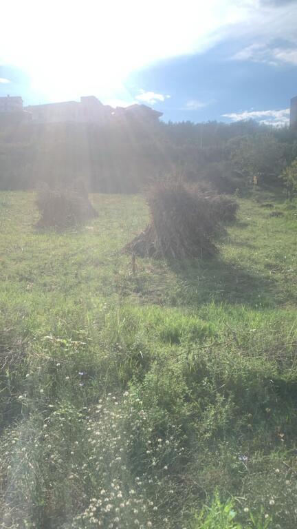 Terreno con ipoteca in vendita a Golem con una superficie di 1840 metri