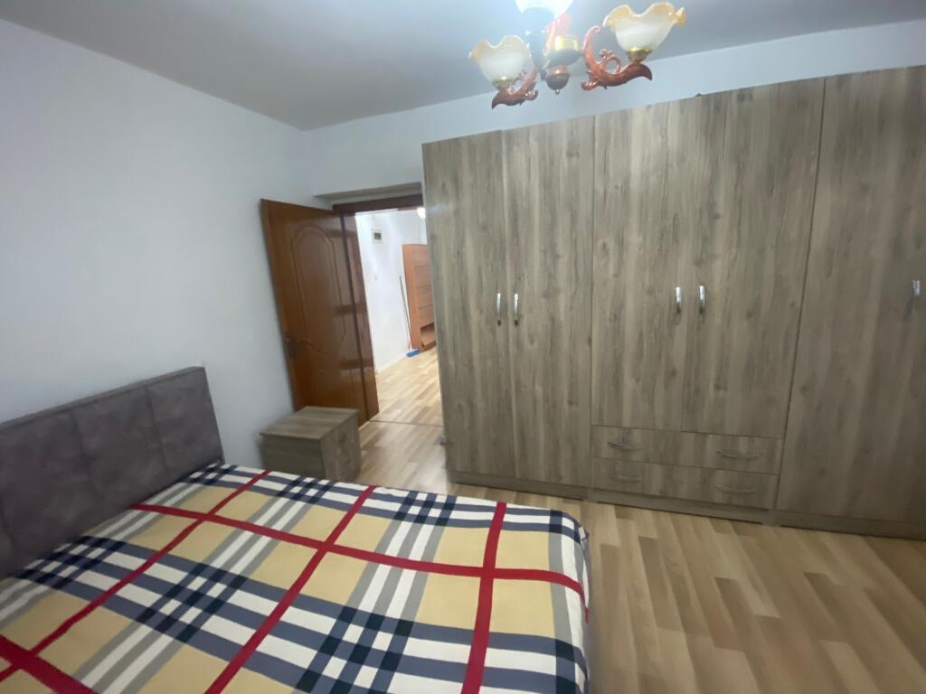 1+1,i mobiluar,stacion treni,cmimi 500 mije leke