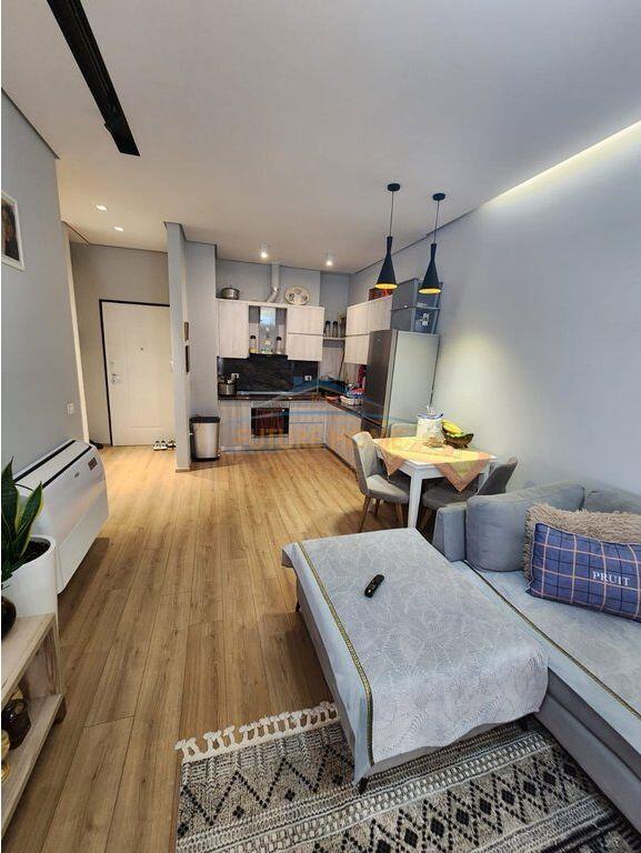 Vendesi in vendita Appartamento 1+1, Complesso Delijorgji