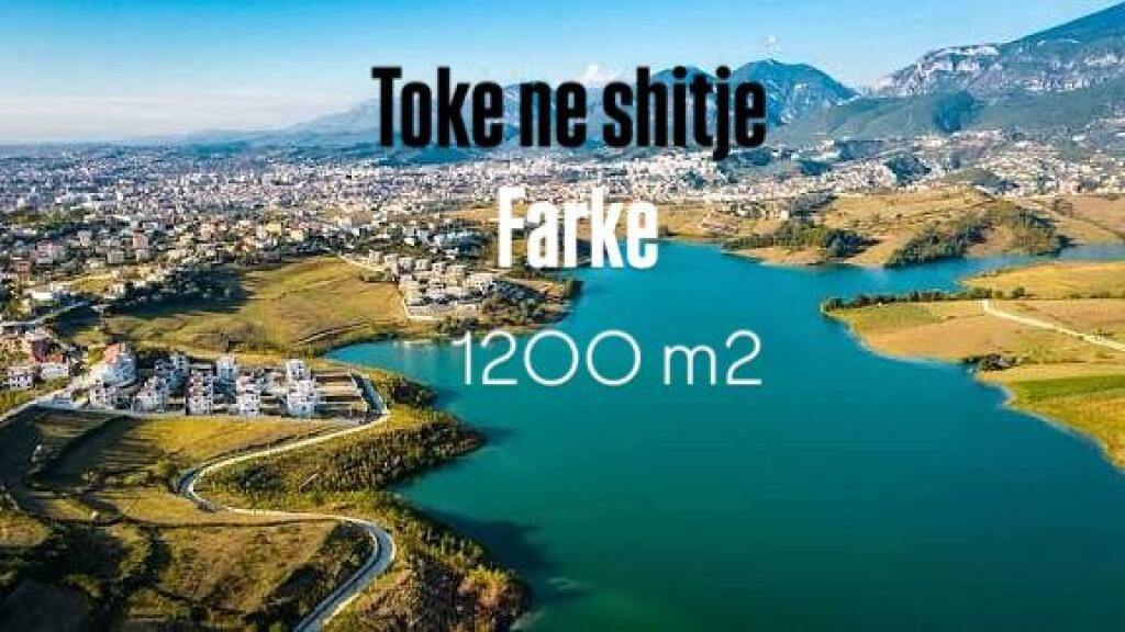 Terreno in vendita vicino alla strada a Farke