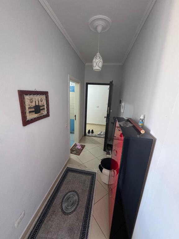 Appartamento 2+1 con 2 bagni in vendita vicino al mercato industriale – Durazzo