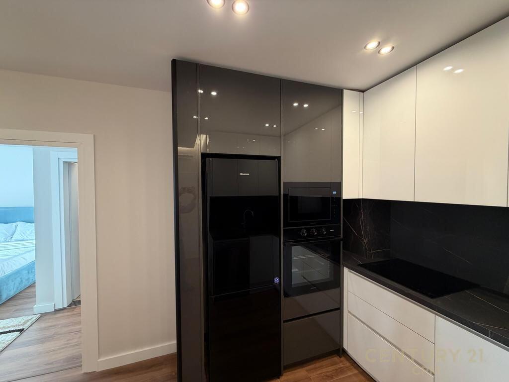 Affittasi appartamento 2+1+2 a Hoxha Tahsim 1.200 € /Mese