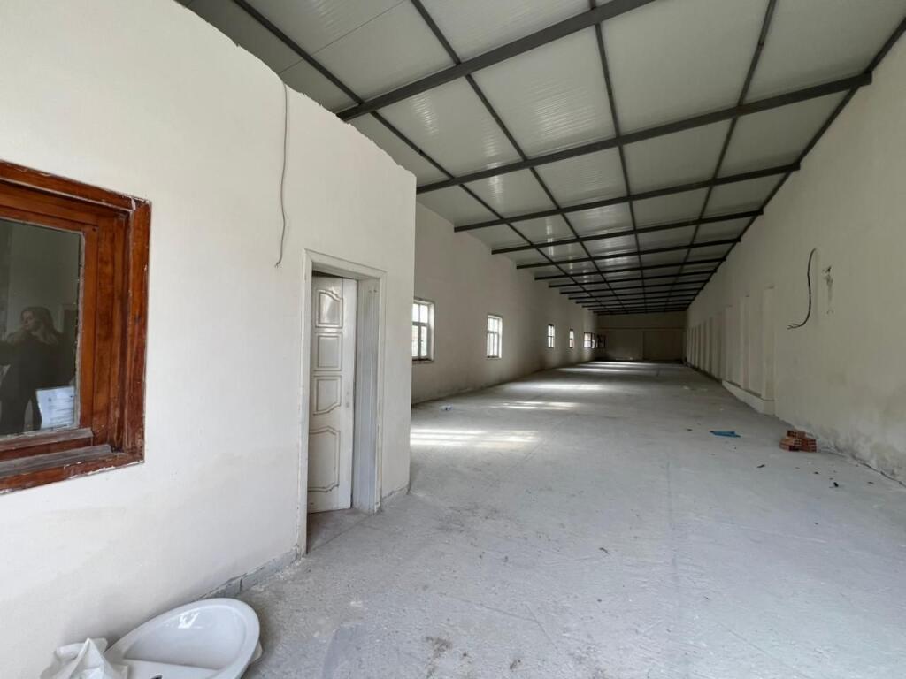 WAREHOUSE 365 M AND LAND 1400 M FOR RENT