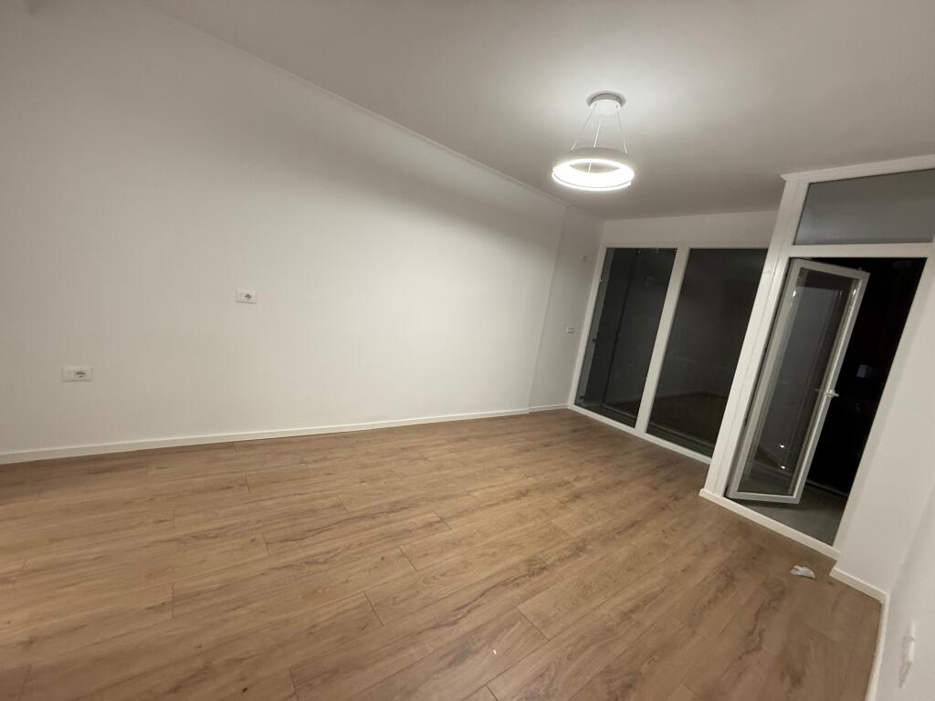 Shitet apartament 1+1 ne Don Bosko te Viva Market