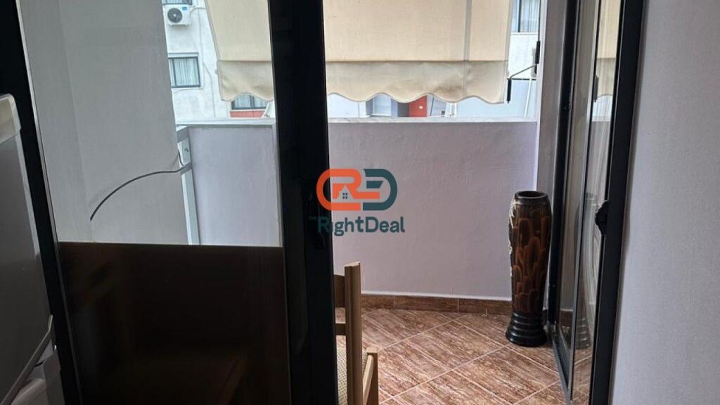 Ne Fresk, Jepet Me Qira Apartament 1+1, Me Lokacion Perfekt !!!