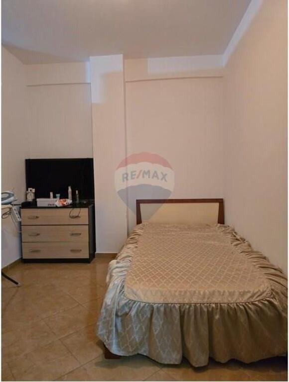 Apartament 2+1 me qira tek Grand Galeria  ne  Yzberisht