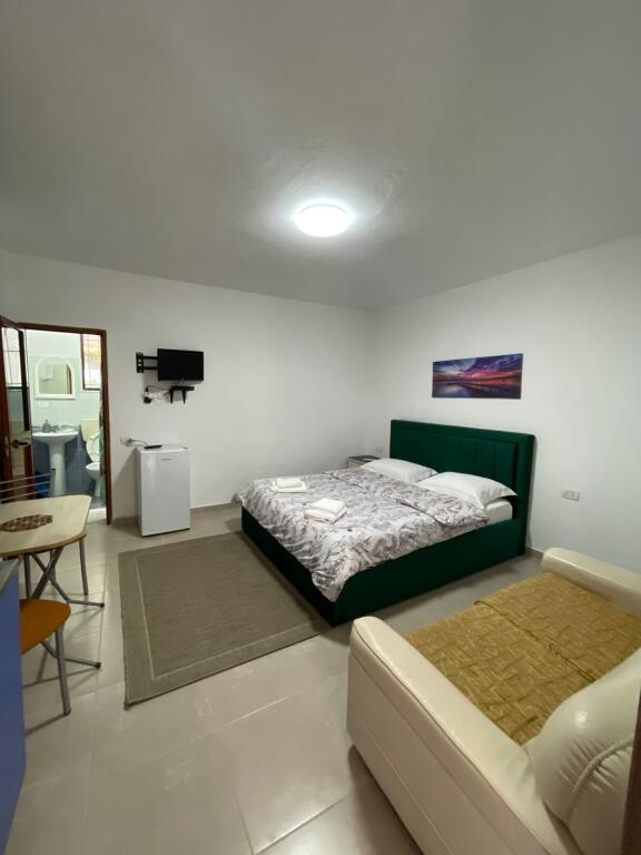 Garzoniere me qera, pranë Urës së Dajlanit, Durrës