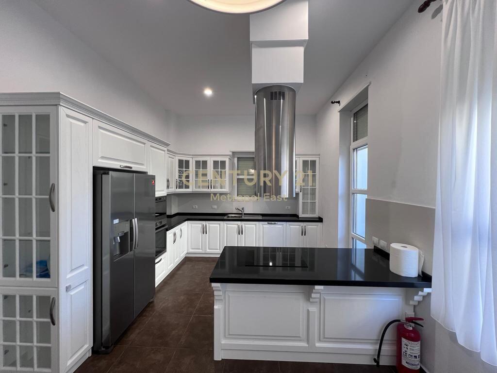 VILLE IN AFFITTO A "ROLLING HILLS 1" 4.300 € /Mese