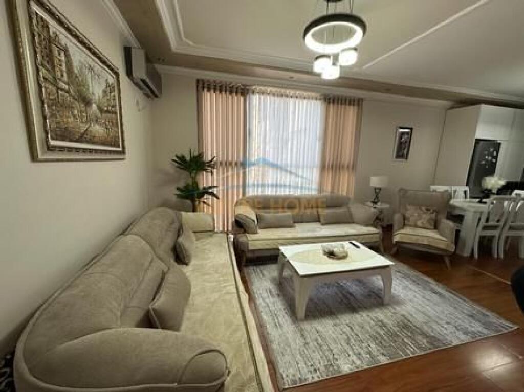 Shitet, Apartament 2+1+2, Unaza e Re, Tiranë