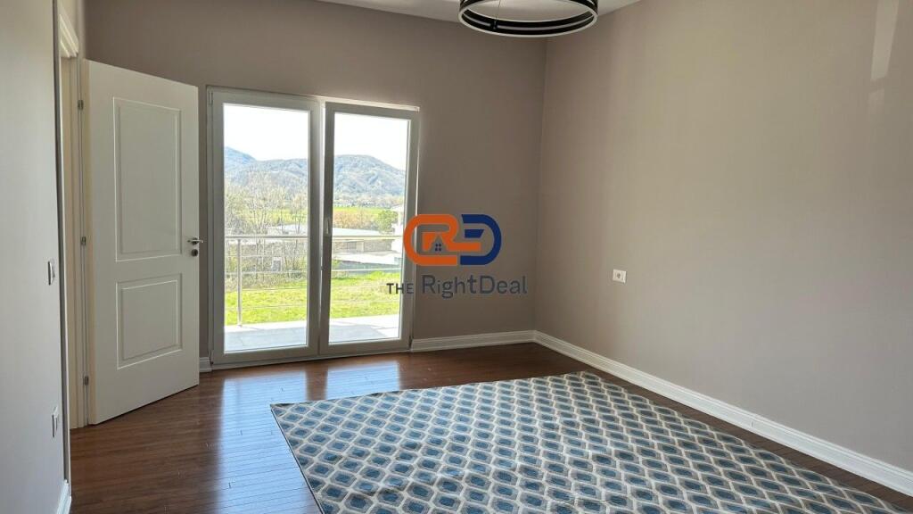 Shitet Super Vile 3 Kateshe Individuale Ne Mullet!!!