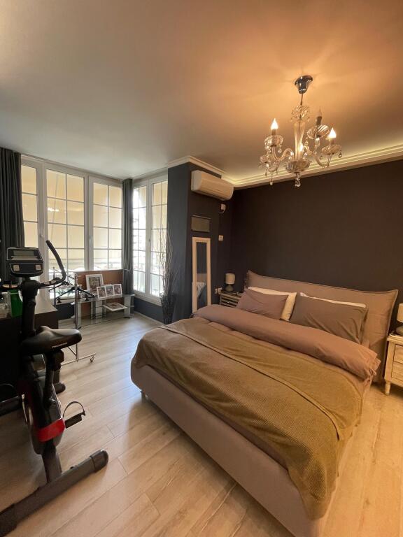 Vendesi 2+1 Palalti con freccette in vendita